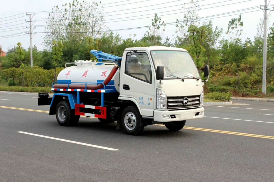 程力凱馬2方藍牌小型吸糞車 (39)