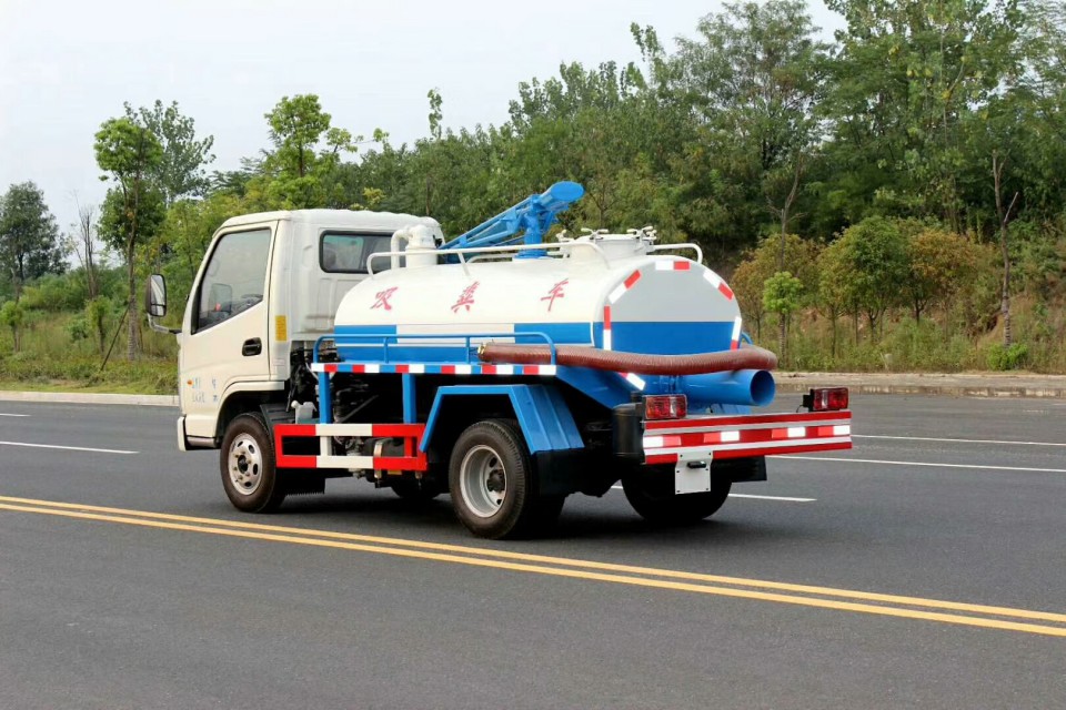 程力凱馬2方藍牌小型吸糞車 (31)